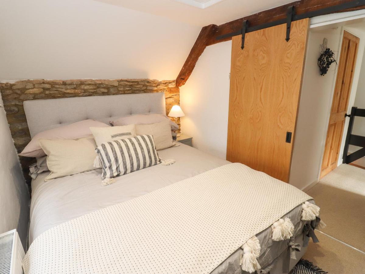 Hobbes Cottage Malmesbury Eksteriør billede